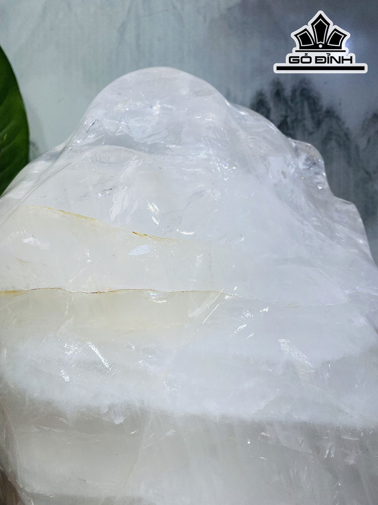 Núi Cảnh Đá Thạch Anh Trắng Cao 38 Ngang 28 (cm) 17,5kg