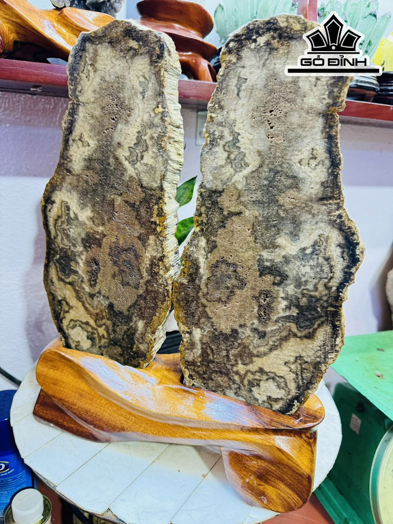 Tác Phẩm Gỗ Hóa Thạch Cao 39 Ngang 30 (cm) 6,8kg