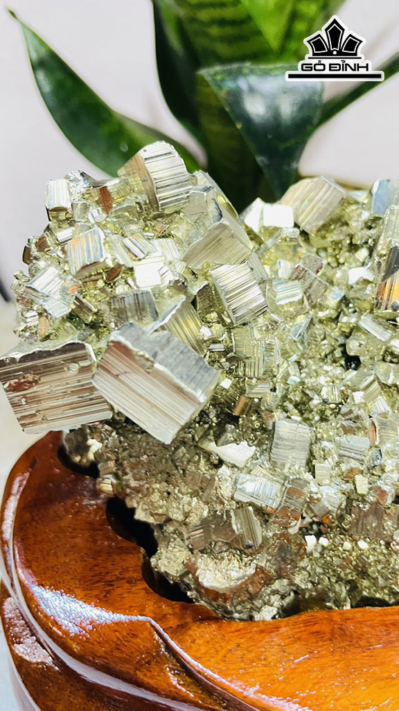 Vàng Găm Tinh Thể Đá Pyrite Cao 12 Ngang 15 (cm) 2,1kg