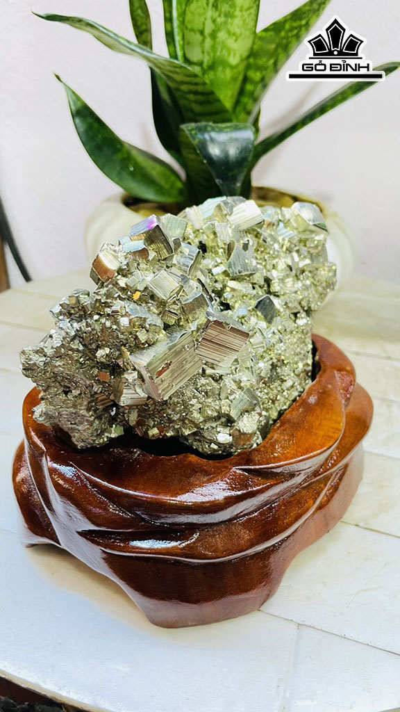 Vàng Găm Tinh Thể Đá Pyrite Cao 12 Ngang 15 (cm) 2,1kg