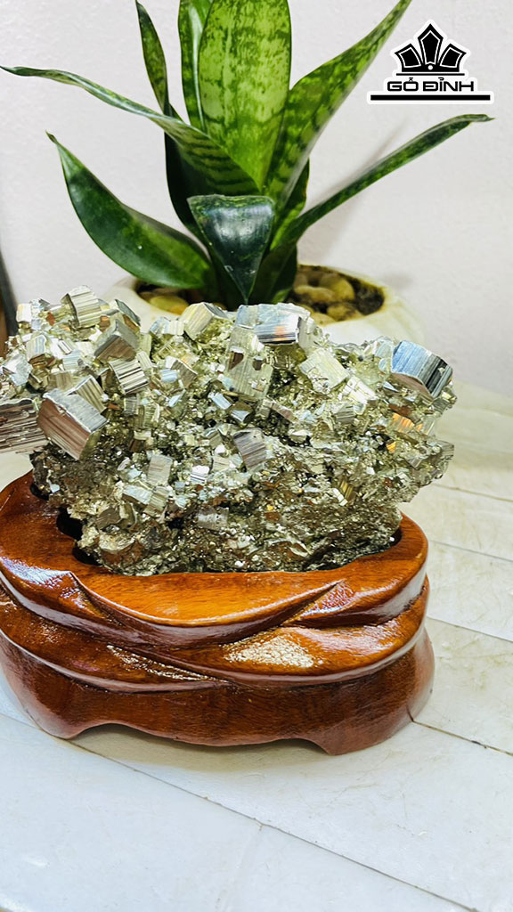 Vàng Găm Tinh Thể Đá Pyrite Cao 12 Ngang 15 (cm) 2,1kg