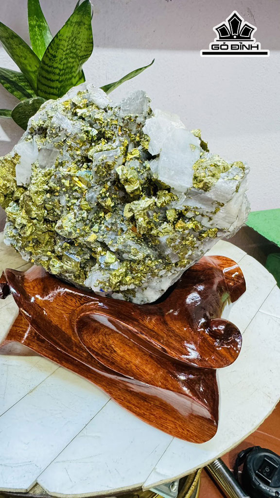 Vàng Găm Tinh Thể Đá Pyrite Cao 22 Ngang 17 (cm) 4,3kg