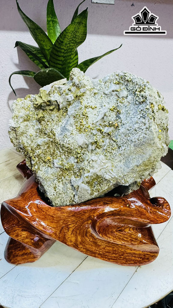 Vàng Găm Tinh Thể Đá Pyrite Cao 22 Ngang 17 (cm) 4,3kg