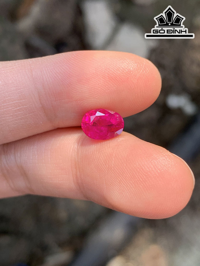 Viên Đá Đá Ruby Cao 8 Ngang 5,6 Sâu 4,5 (mm) 1,83cts