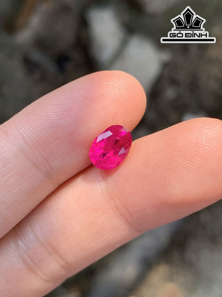 Viên Đá Đá Ruby Cao 8 Ngang 5,6 Sâu 4,5 (mm) 1,83cts