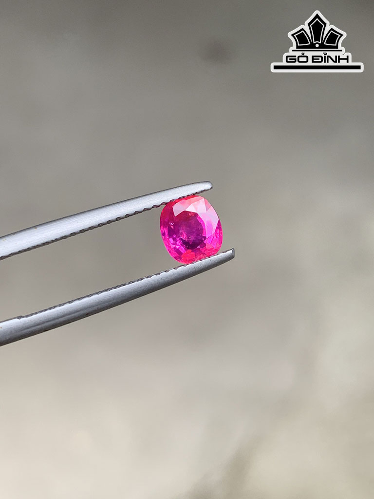 Viên Đá Ruby Hồng Ánh Cam Cao 6 Ngang 5,5 Sâu 3,5 (mm) 1,11cts