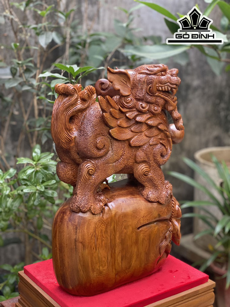Tượng Nghê Gỗ Hương Cao 42 Ngang 31 Sâu 15 (cm)