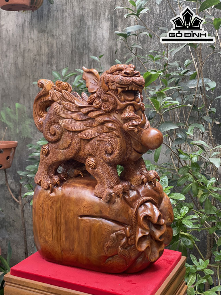 Tượng Nghê Gỗ Hương Cao 42 Ngang 31 Sâu 15 (cm)