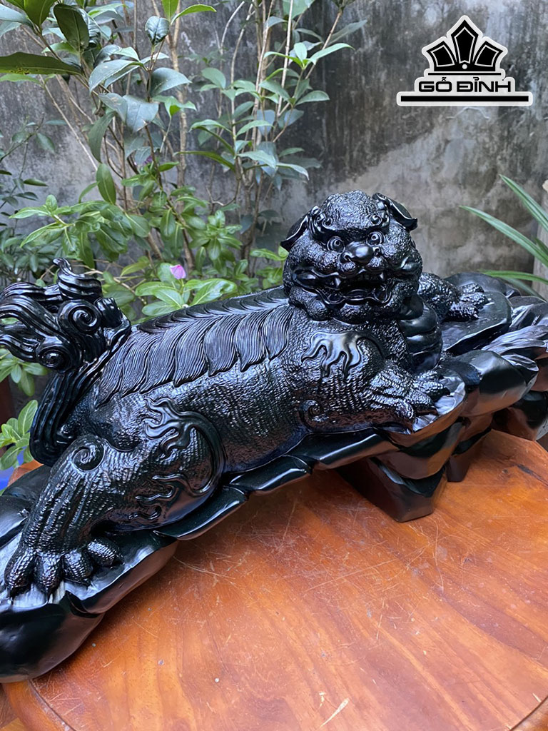 Tượng Nghê Gỗ Mun Sừng Cao 20 Ngang 65 Sâu 23 (cm)