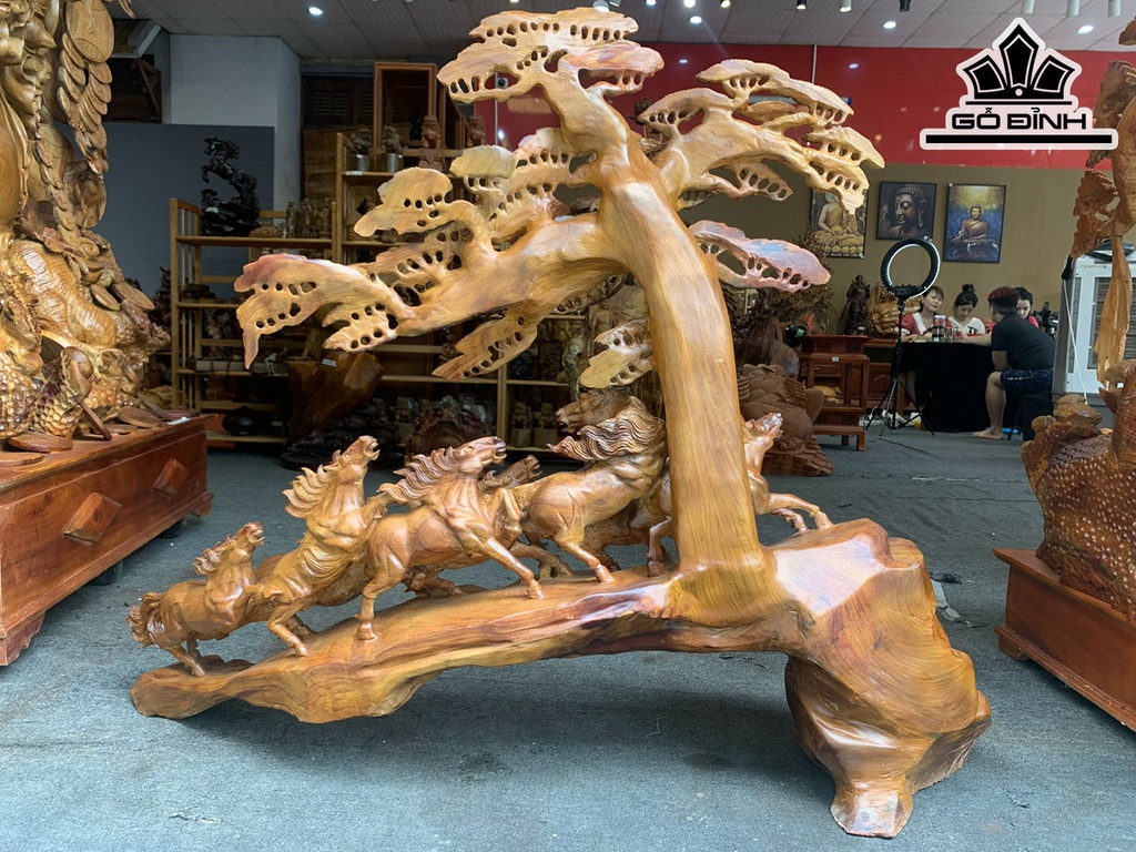 Tượng Bát Mã Quần Tùng Gỗ Hương Cao 101 Ngang 126 Sâu 38 (cm)