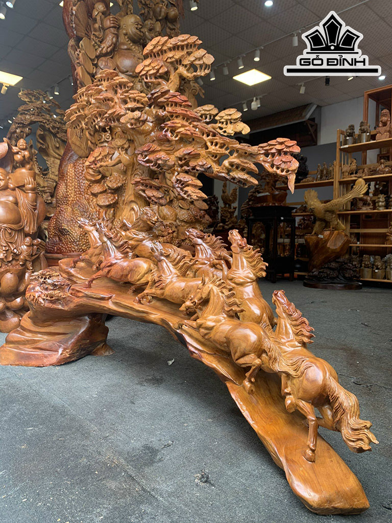 Tượng Bát Mã Quần Tùng Gỗ Hương Cao 101 Ngang 126 Sâu 38 (cm)