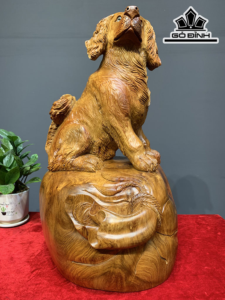 Tượng Chó Gỗ Hương Cao 55 Ngang 29 Sâu 32 (cm)