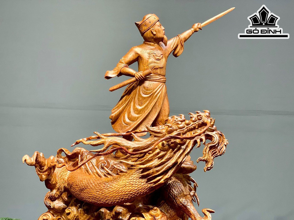 Tượng Trần Quốc Tuấn Gỗ Hương Cao 85 Ngang 50 Sâu 43 (cm)