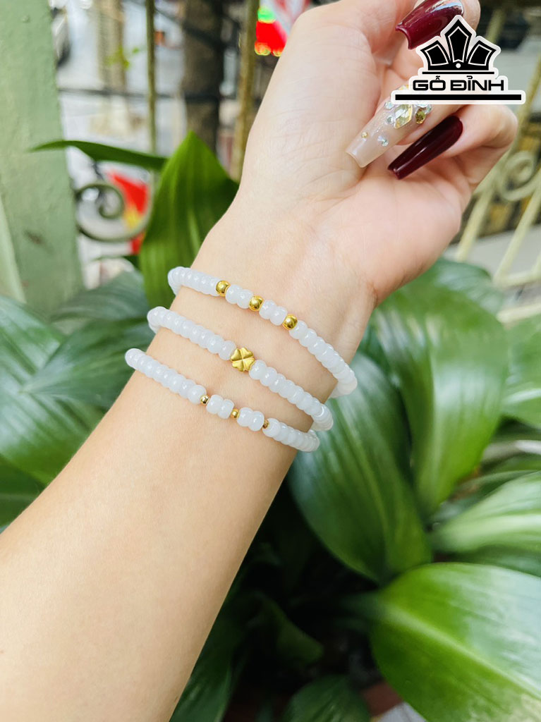 Chuỗi Đá Bạch Ngọc Cỏ Bi Vàng