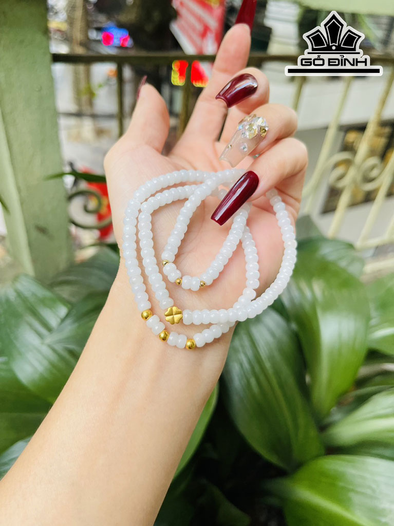 Chuỗi Đá Bạch Ngọc Cỏ Bi Vàng
