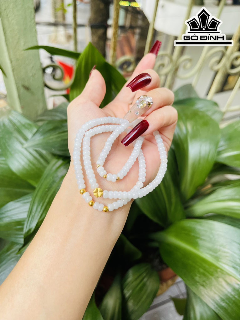 Chuỗi Đá Bạch Ngọc Cỏ Bi Vàng