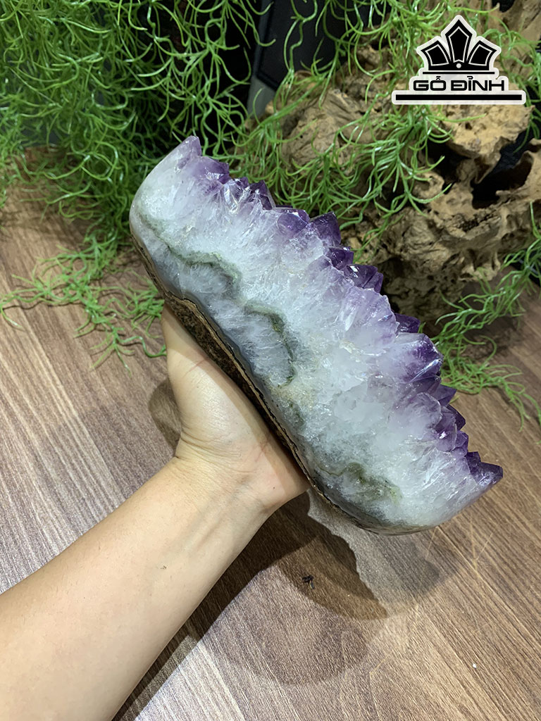 Búi Tinh Thể Đá Thạch Anh Tím Cao 21 Ngang 10 Sâu 6,5 (cm) 2,05kg