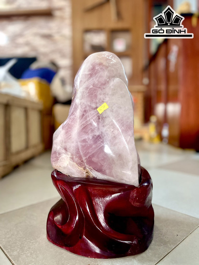 Đá Cảnh Đá Thạch Anh Hồng Cao 48 Ngang 16 (cm) 10,96kg