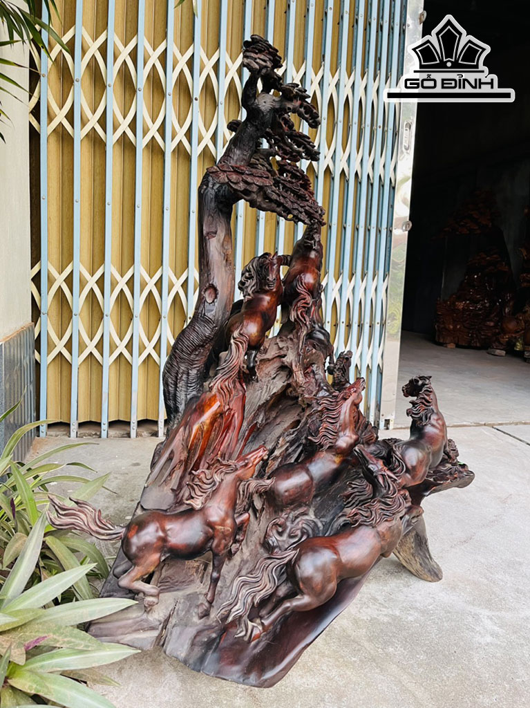 Tượng Bát Mã Quần Tùng Gỗ Trắc Cao 108 Ngang 106 Sâu 50 (cm)