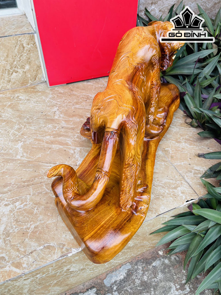 Tượng Hổ Phong Thủy Gỗ Hương Cao 25 Ngang 56 Sâu 22 (cm)