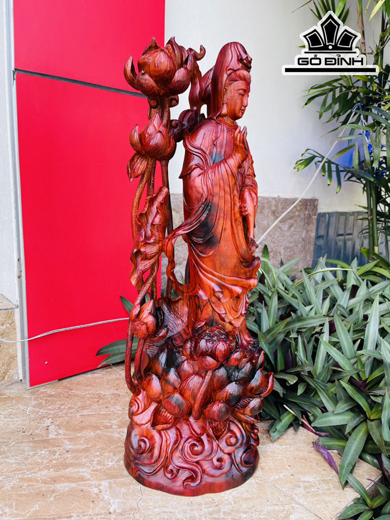 Tượng Phật Bà Quan Âm Gỗ Trắc Cao 62 Ngang 25 Sâu 20 (cm)