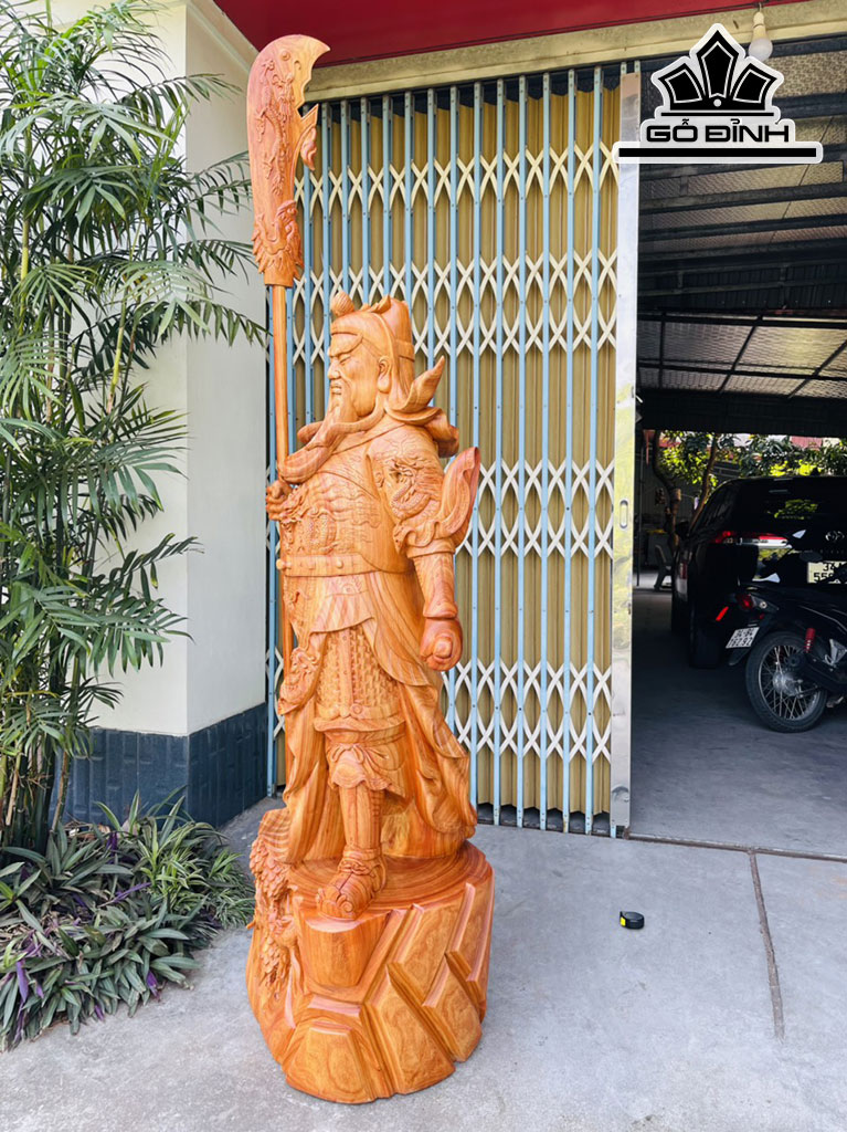 Tượng Quan Công Chống Đao Gỗ Hương Cao 180 Ngang 70 Sâu 50 (cm)