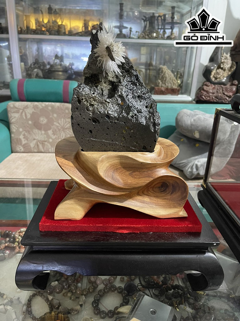 Bông Hoa Ưu Đàm Đá Trầm Tích Cao 29 (cm) 4,7kg