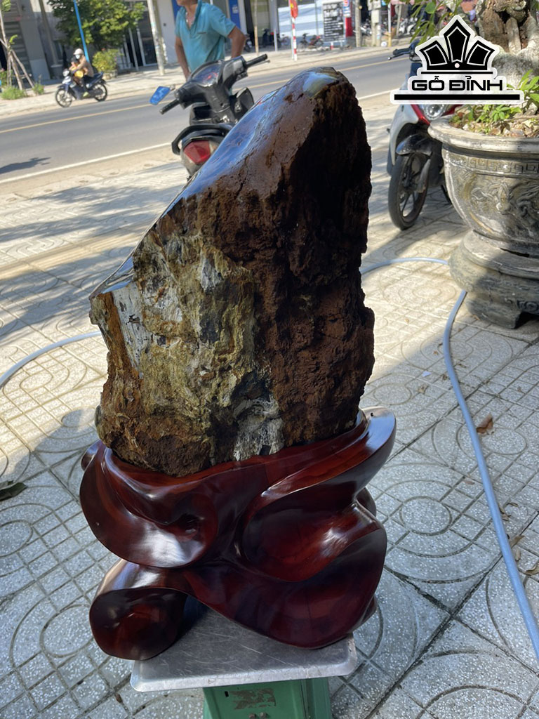 Tác Phẩm Gỗ Hóa Thạch Cao 73 Ngang 35 (cm) 62kg