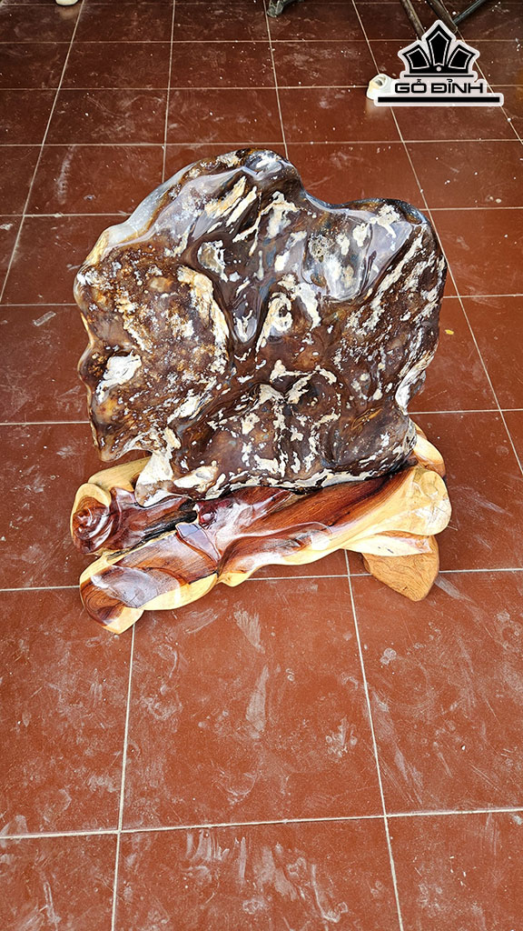 Tác Phẩm Đá Mã Não Cao 82 Ngang 50 (cm) 40kg