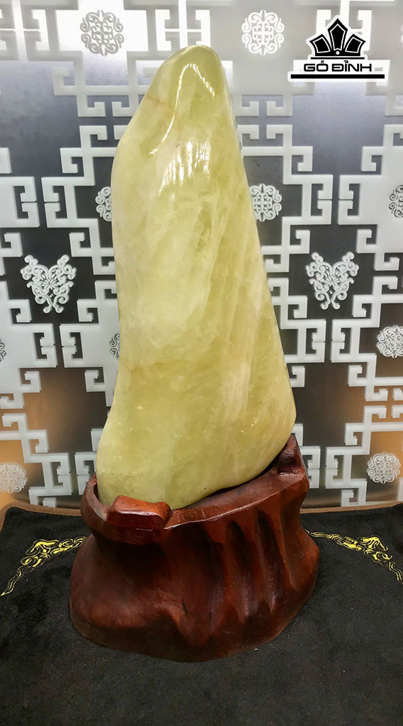 Núi Cảnh Đá Thạch Anh Vàng Cao 41 Ngang 15,5 Sâu 8 (cm) 3,95kg