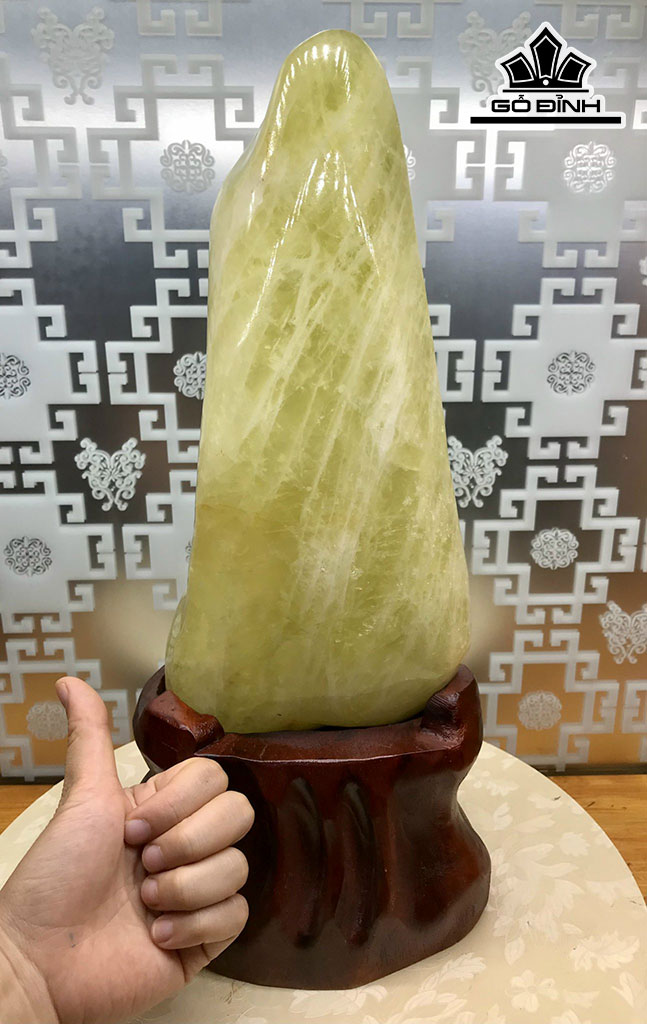 Núi Cảnh Đá Thạch Anh Vàng Cao 41 Ngang 15,5 Sâu 8 (cm) 3,95kg
