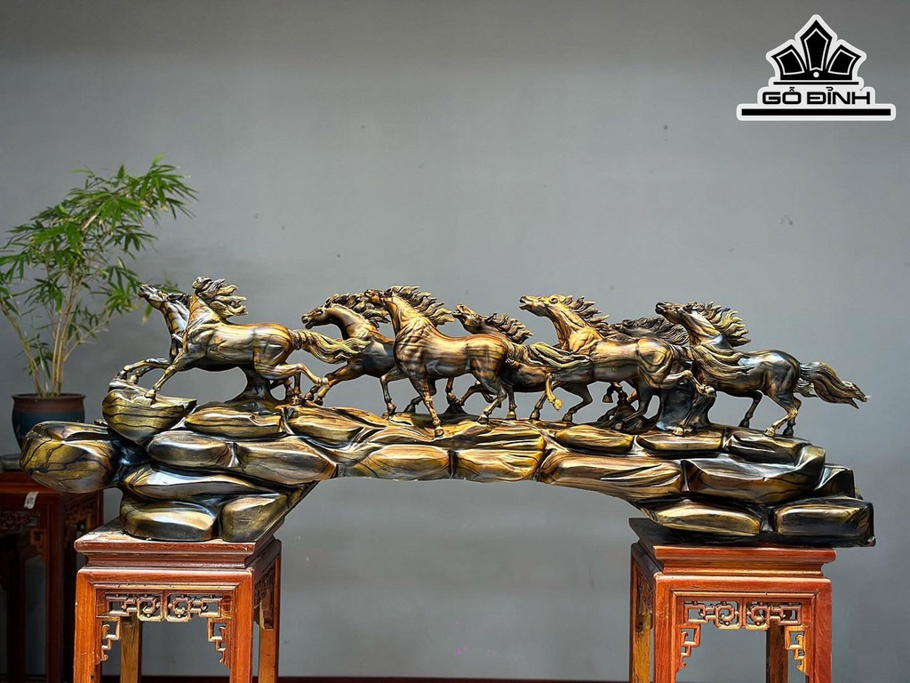 Tượng Bát Mã Truy Phong Gỗ Mun Hoa Cao 44 Ngang 145 Sâu 25 (cm)