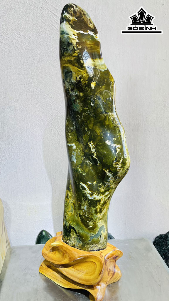 Tác Phẩm Đá Casidon Cao 62 Ngang 17 (cm) 9kg