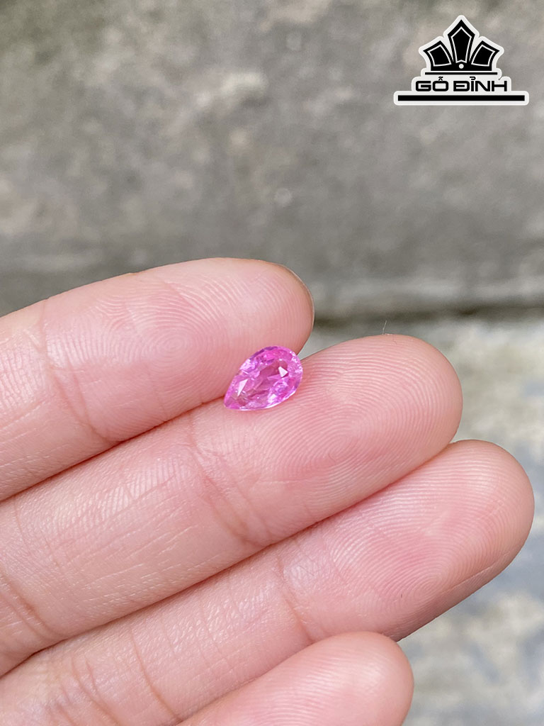 Viên Đá Sapphire Hồng Lục Yên 0,7cts