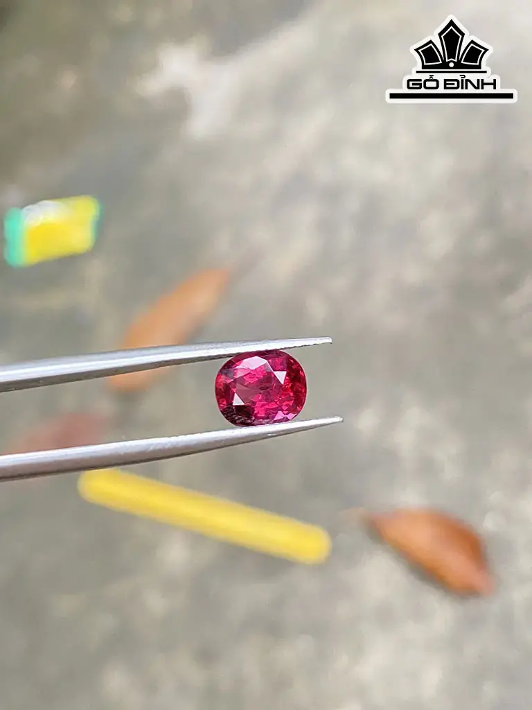 Viên Đá Spinel Hồng Dâu Lục Yên 1,75cts