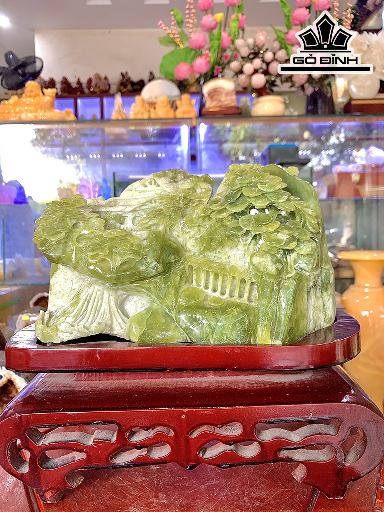 Tác Phẩm Non Sơn Gấm Vóc Đá Sapentine Cao 30 Ngang 25 (cm) 7kg