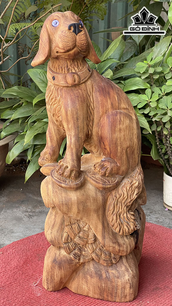Tượng Chó Gỗ Ngọc Am Cao 42 Ngang 20 Sâu 16 (cm)