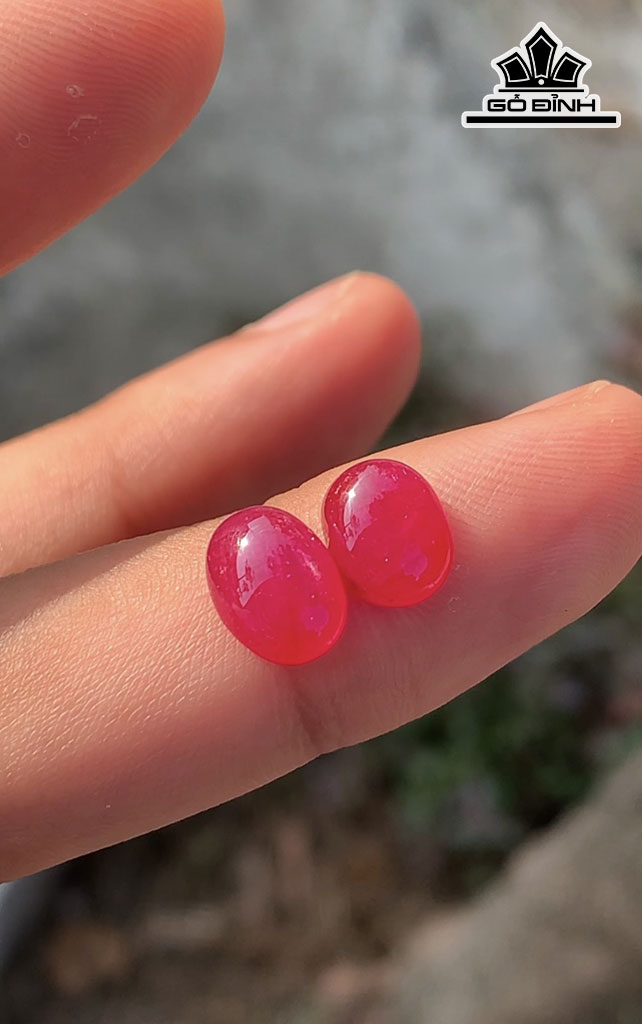 Cặp Đá Ruby Lục Yên 2,5cts
