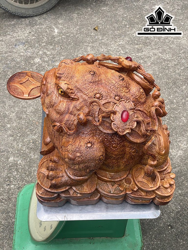Tượng Thiềm Thừ Gỗ Hương Cao 31 Ngang 40 Sâu 35 (cm)