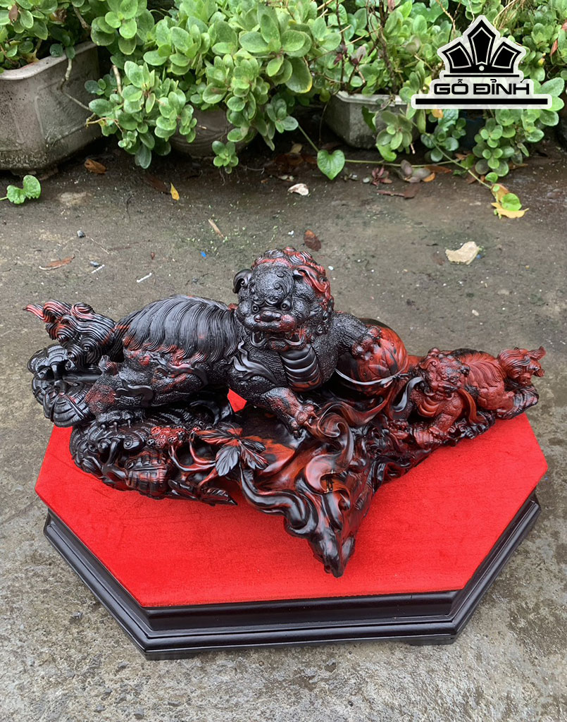 Tượng Nghê Gỗ Trắc Ngang 55 Cao 23 Sâu 24 (cm)