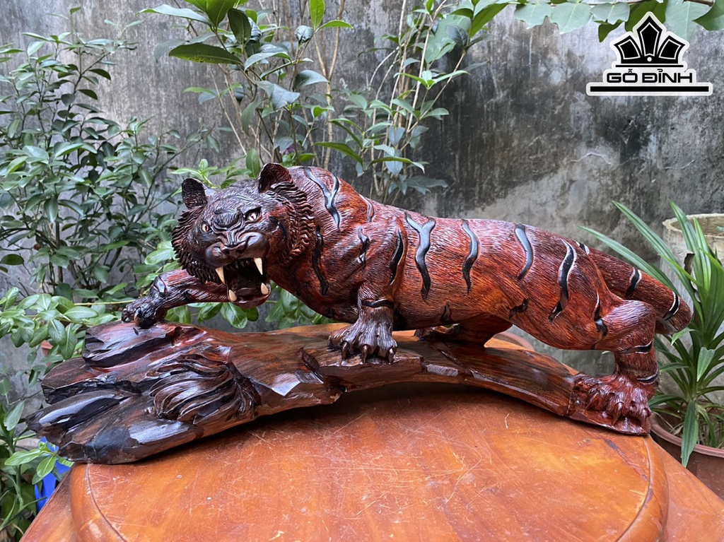 Tượng Hổ Phong Thủy Gỗ Trắc Cao 22 Ngang 60 Sâu 18 (cm)