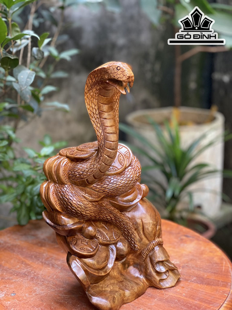 Tượng Rắn Phong Thủy Gỗ Ngọc Am Cao 35 Ngang 25 Sâu 15 (cm)