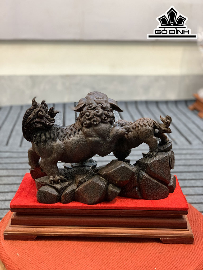 Tượng Nghê Mẫu Tử Gỗ Trắc Cao 23 Ngang 37 Sâu 17 (cm)