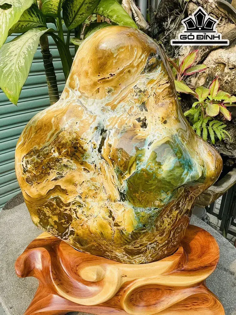 Tác Phẩm Đá Canxedon Cao 64 Ngang 44 (cm) 41kg