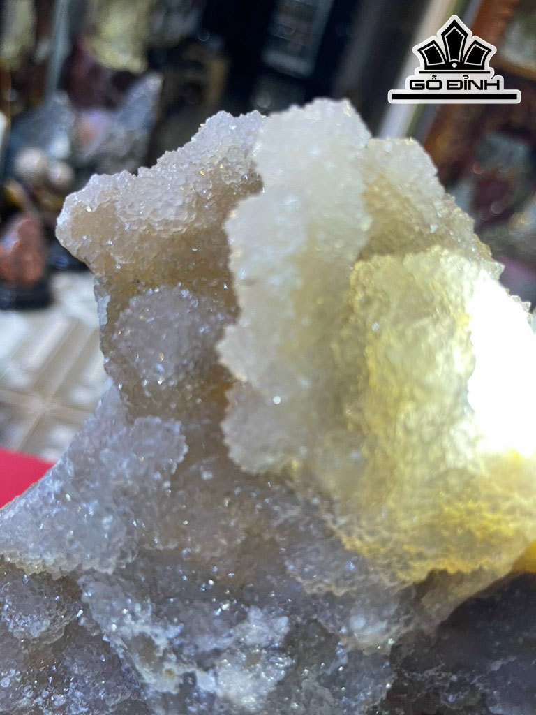 Tác Phẩm Đá Mã Não Cao 25 (cm) 1,4kg