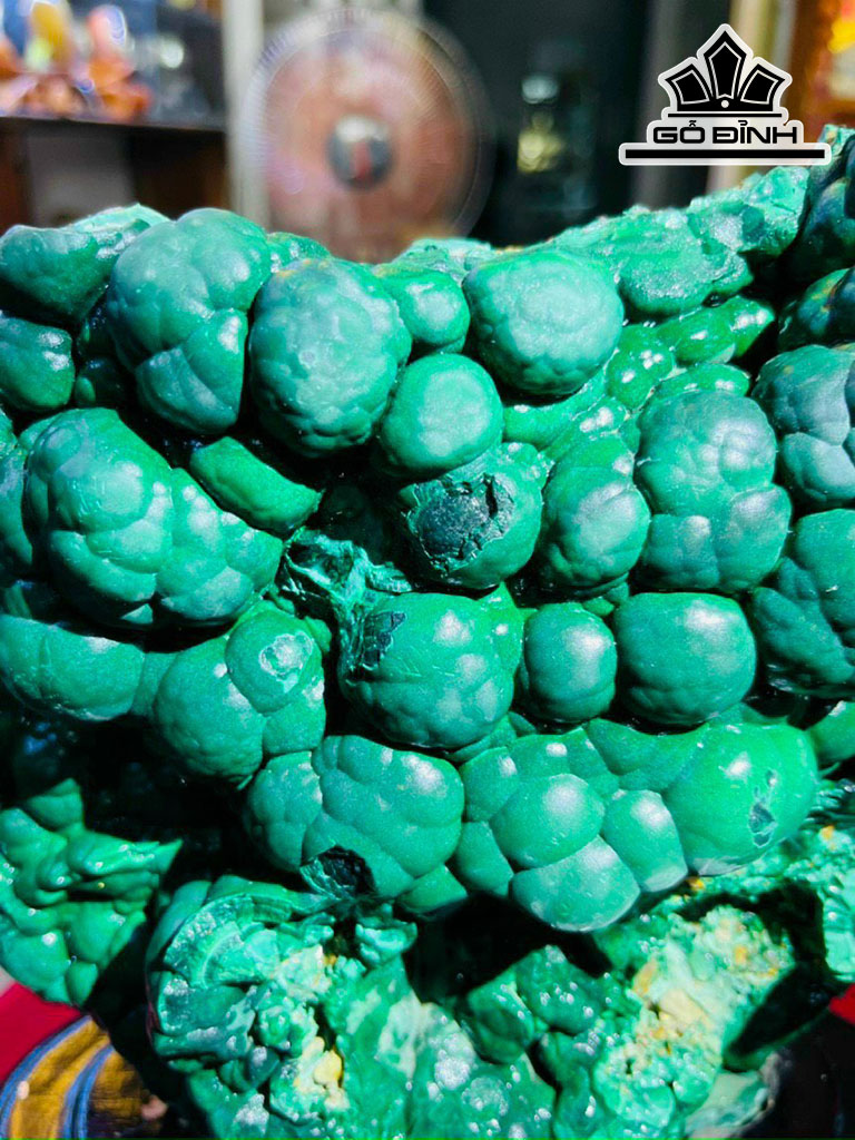 Tác Phẩm Đá Malachite Cao 25 Ngang 26 (cm) 6kg