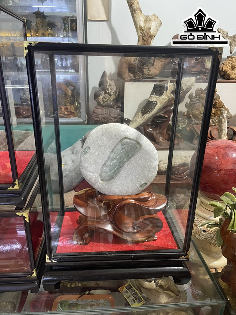 Tác Phẩm Đá Ngọc Bích Cao 36 (cm) 8,6kg