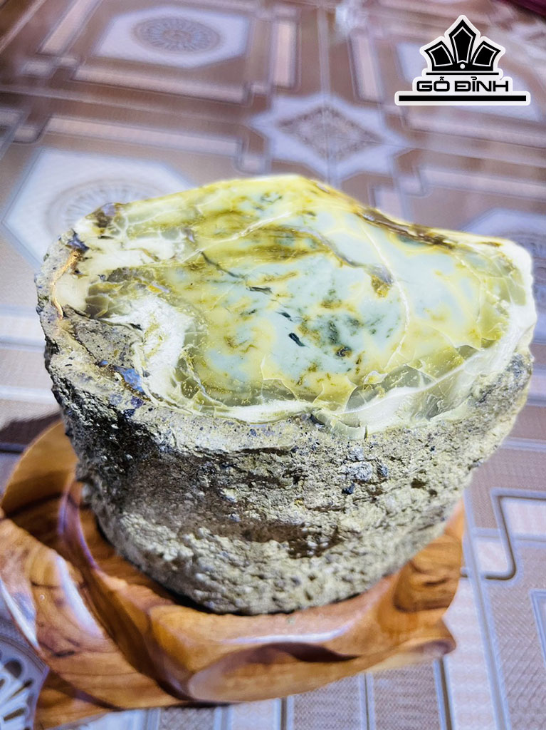 Tác Phẩm Gỗ Hóa Ngọc Cao 23 (cm) 5kg