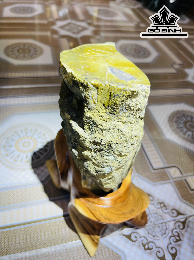 Tác Phẩm Gỗ Hóa Ngọc Cao 26 (cm) 3,3kg