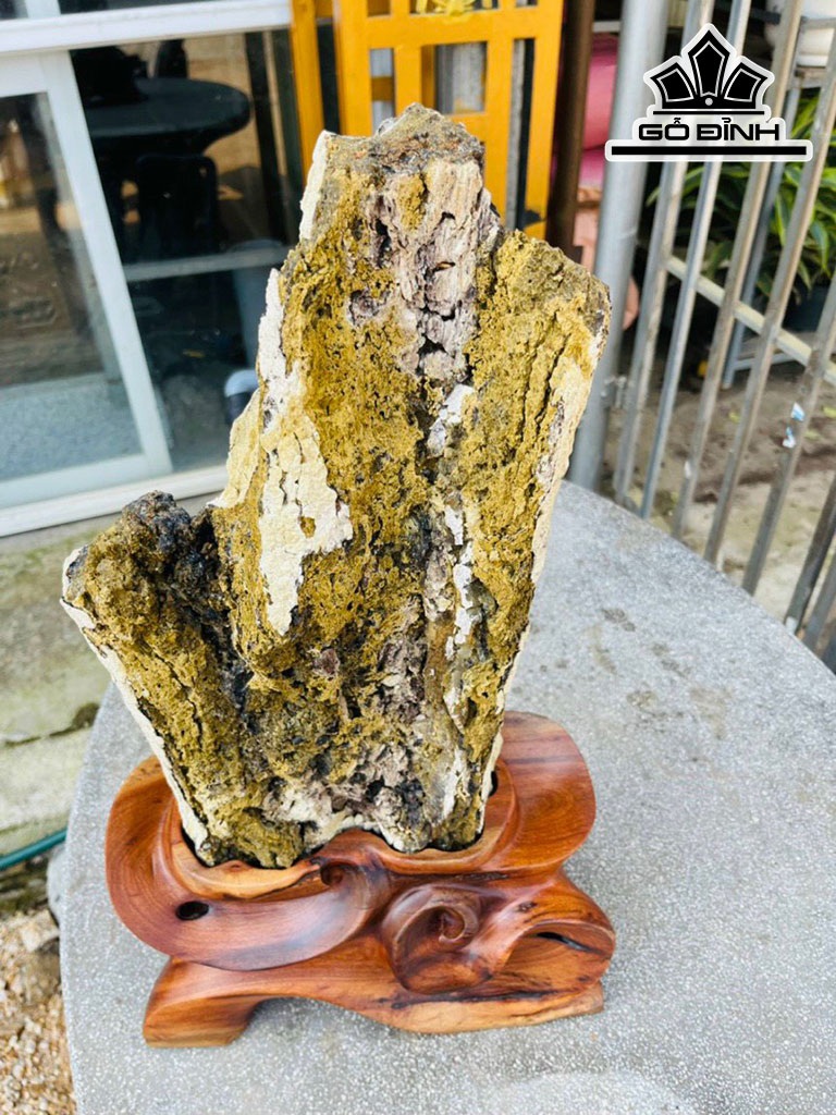 Tác Phẩm Gỗ Hóa Ngọc Cao 52 (cm) 12kg